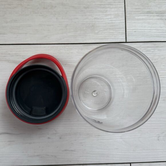 Vitamix Travel Tumbler 20oz Cup Red / Gray Flip Top To Go BPA Free - Picture 3 of 6